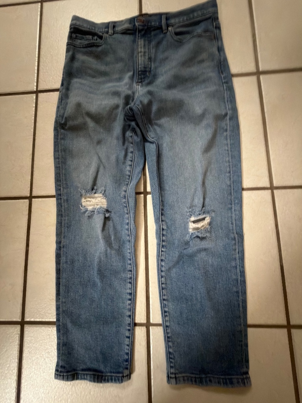 $85 Premium Denim Banana Republic cropped distressed knee jeans high rise 31